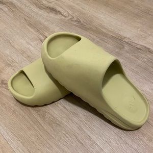 Adidas Yeezy Slides